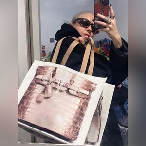 Croc "Print" Reusable Shopping Tote in Himalayan